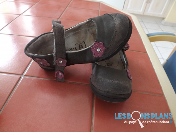 chaussures fille T26